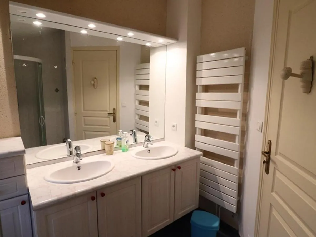 Maison De Charme Avec Piscine Privee Chauffee, Sauna, Et Jardin Clos Dans La Chataigneraie Cantaliens - Fr-1-742-398 Omps Γαλλία