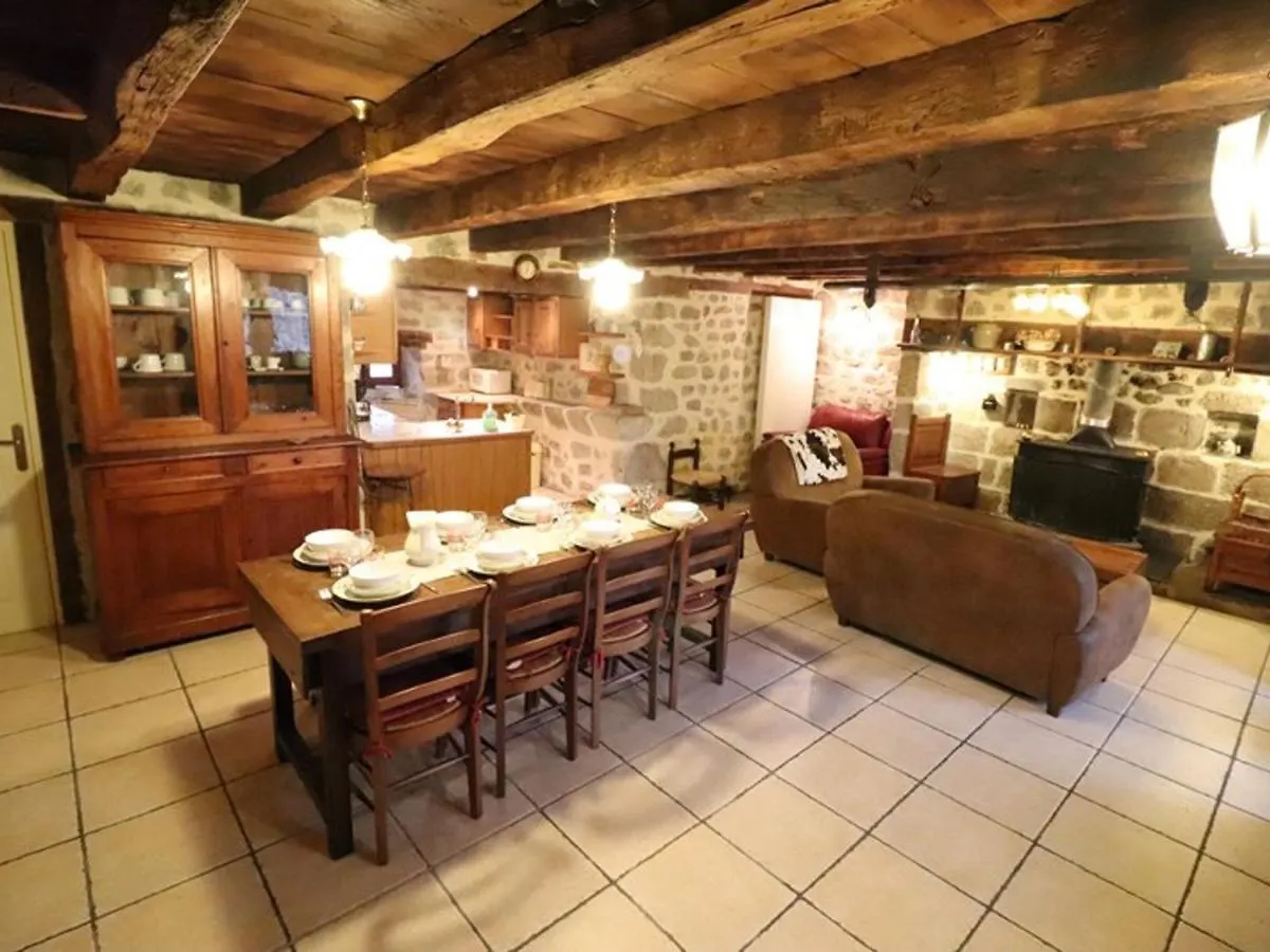 Maison De Charme Avec Piscine Privee Chauffee, Sauna, Et Jardin Clos Dans La Chataigneraie Cantaliens - Fr-1-742-398 Omps 0*,