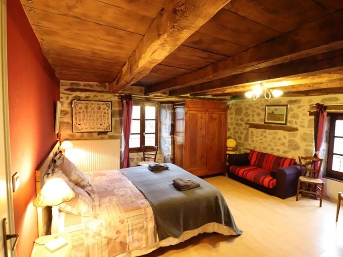 Maison De Charme Avec Piscine Privee Chauffee, Sauna, Et Jardin Clos Dans La Chataigneraie Cantaliens - Fr-1-742-398 Omps 0*,  France
