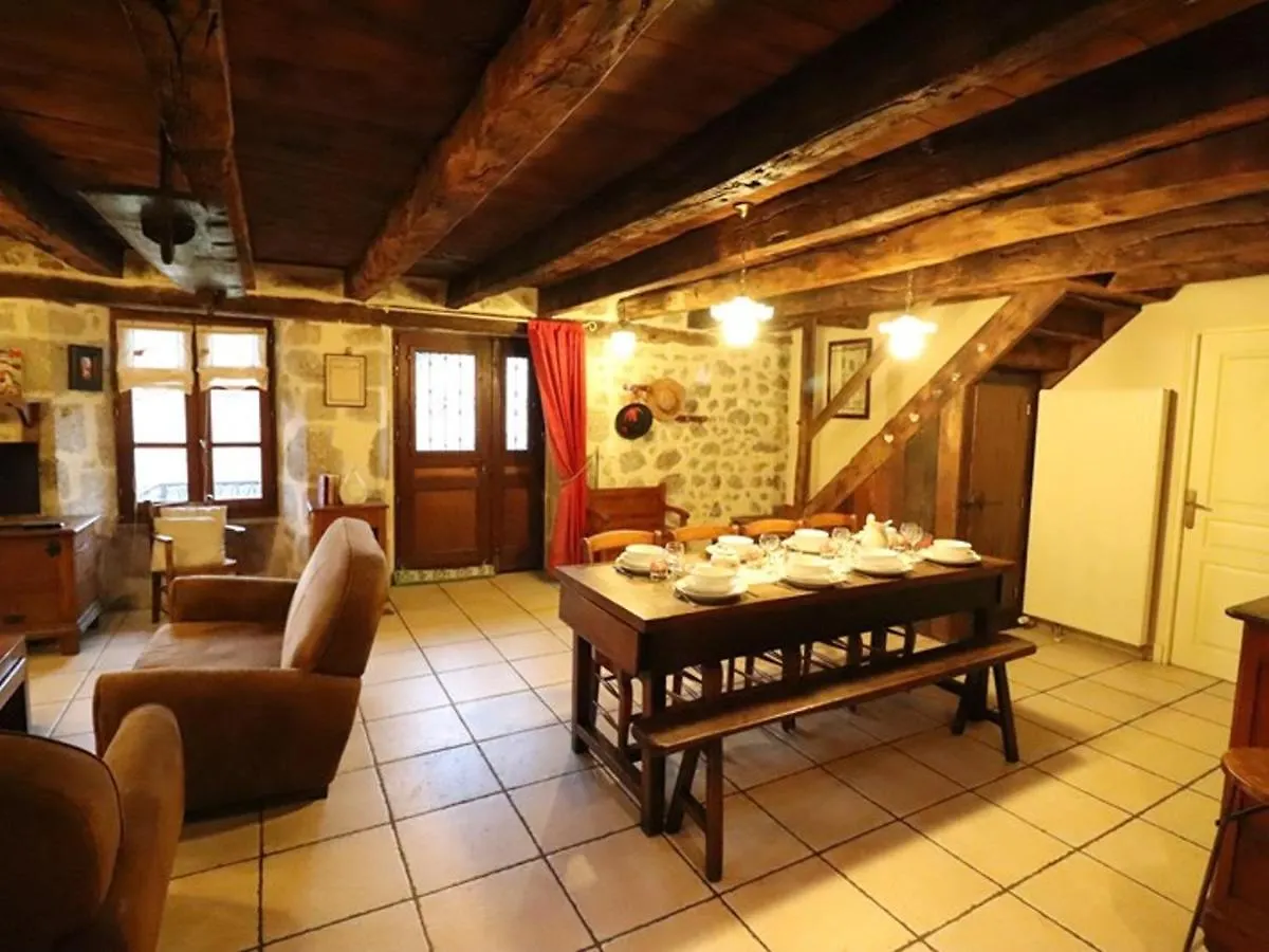 Maison De Charme Avec Piscine Privee Chauffee, Sauna, Et Jardin Clos Dans La Chataigneraie Cantaliens - Fr-1-742-398 Omps