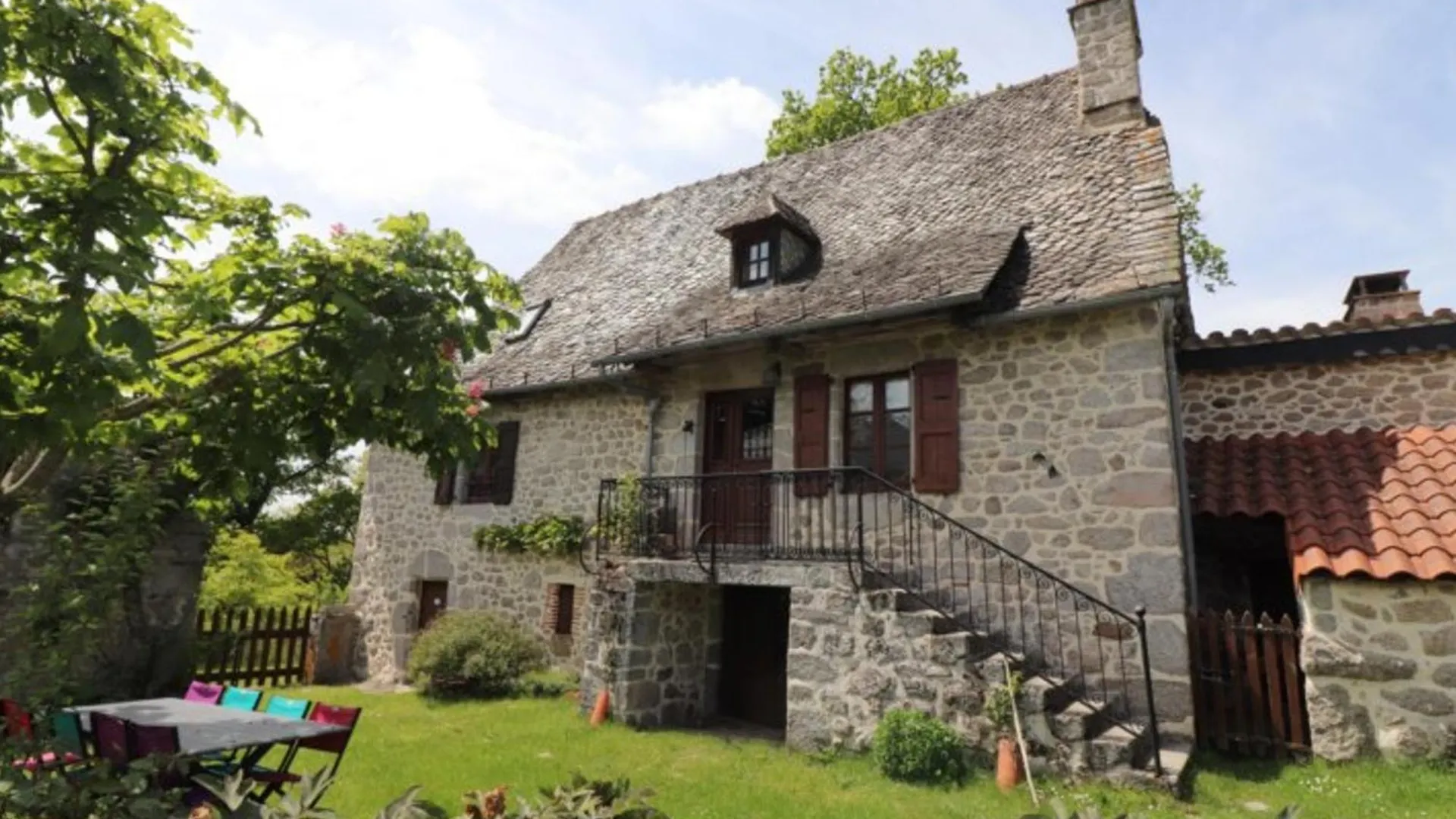 Maison De Charme Avec Piscine Privee Chauffee, Sauna, Et Jardin Clos Dans La Chataigneraie Cantaliens - Fr-1-742-398 Omps France